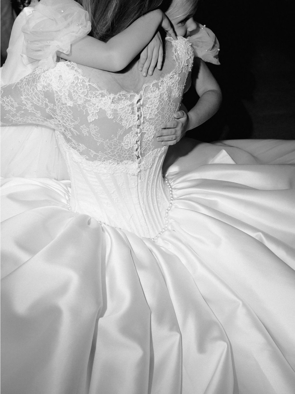 Elegant Off White Lace Ball Gown Wedding Dress